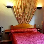 Hotel Logis - Hôtel&restaurant Moulin Des Forges