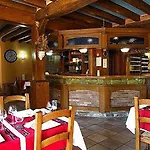Logis - Hôtel&restaurant Moulin Des Forges Saint-Omer-en-Chaussée