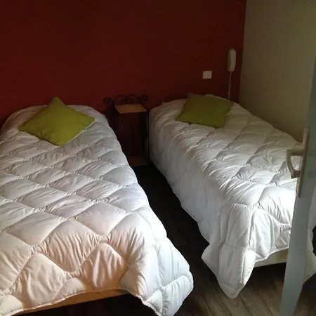 Hotel Logis - & Restaurant Moulin Des Forges Saint-Omer-en-Chaussée