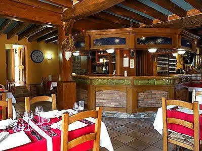 Logis - & Restaurant Moulin Des Forges Saint-Omer-en-Chaussée