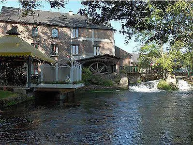 Hotel Logis - & Restaurant Moulin Des Forges